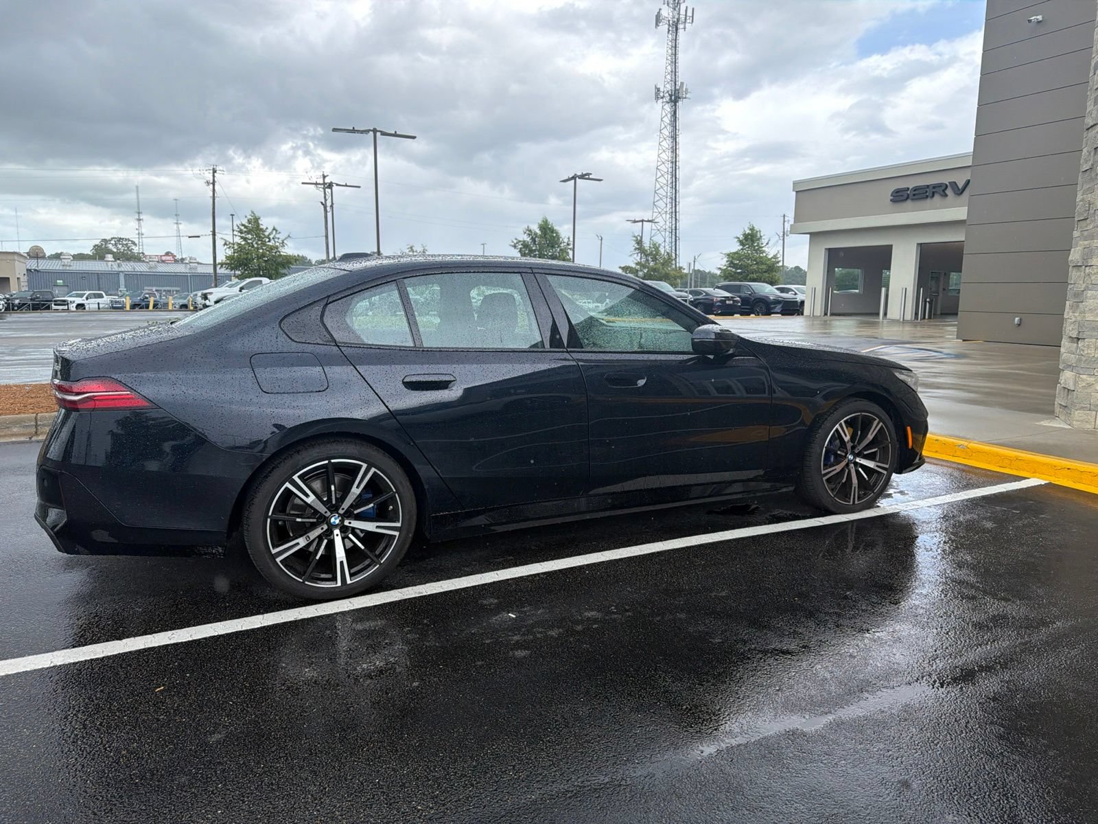 Used 2026 BMW 530i w/ M Sport Package RWD image 8