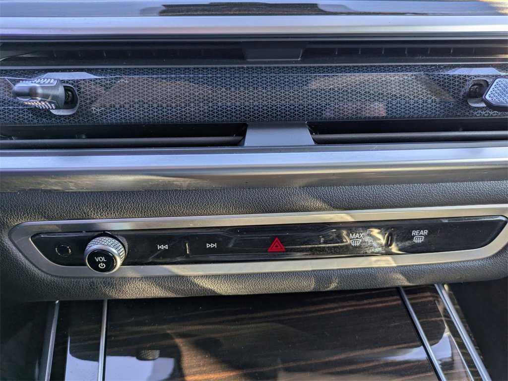 Used 2023 BMW X7 xDrive40i image 26