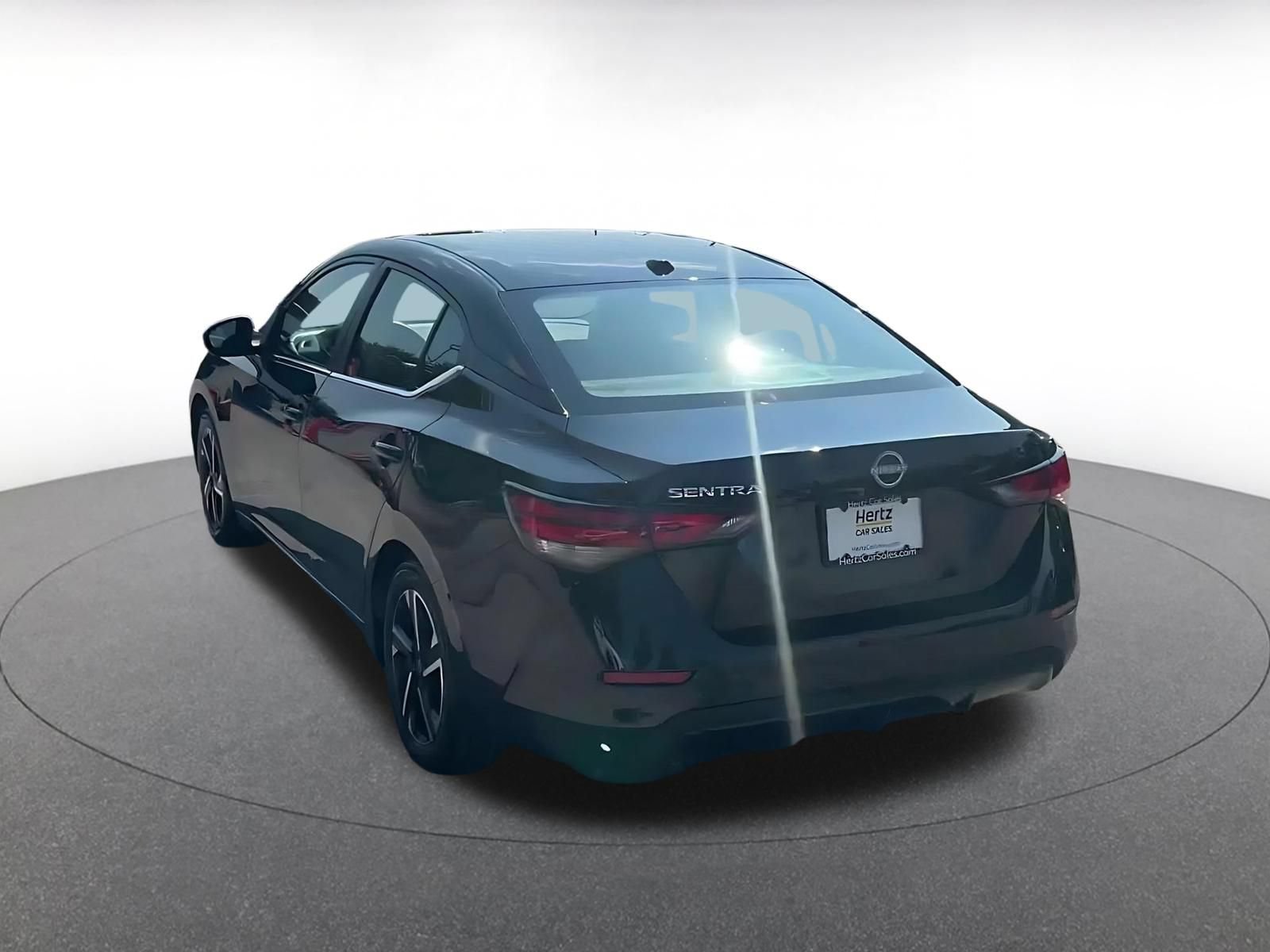 Used 2025 Nissan Sentra SV FWD image 11