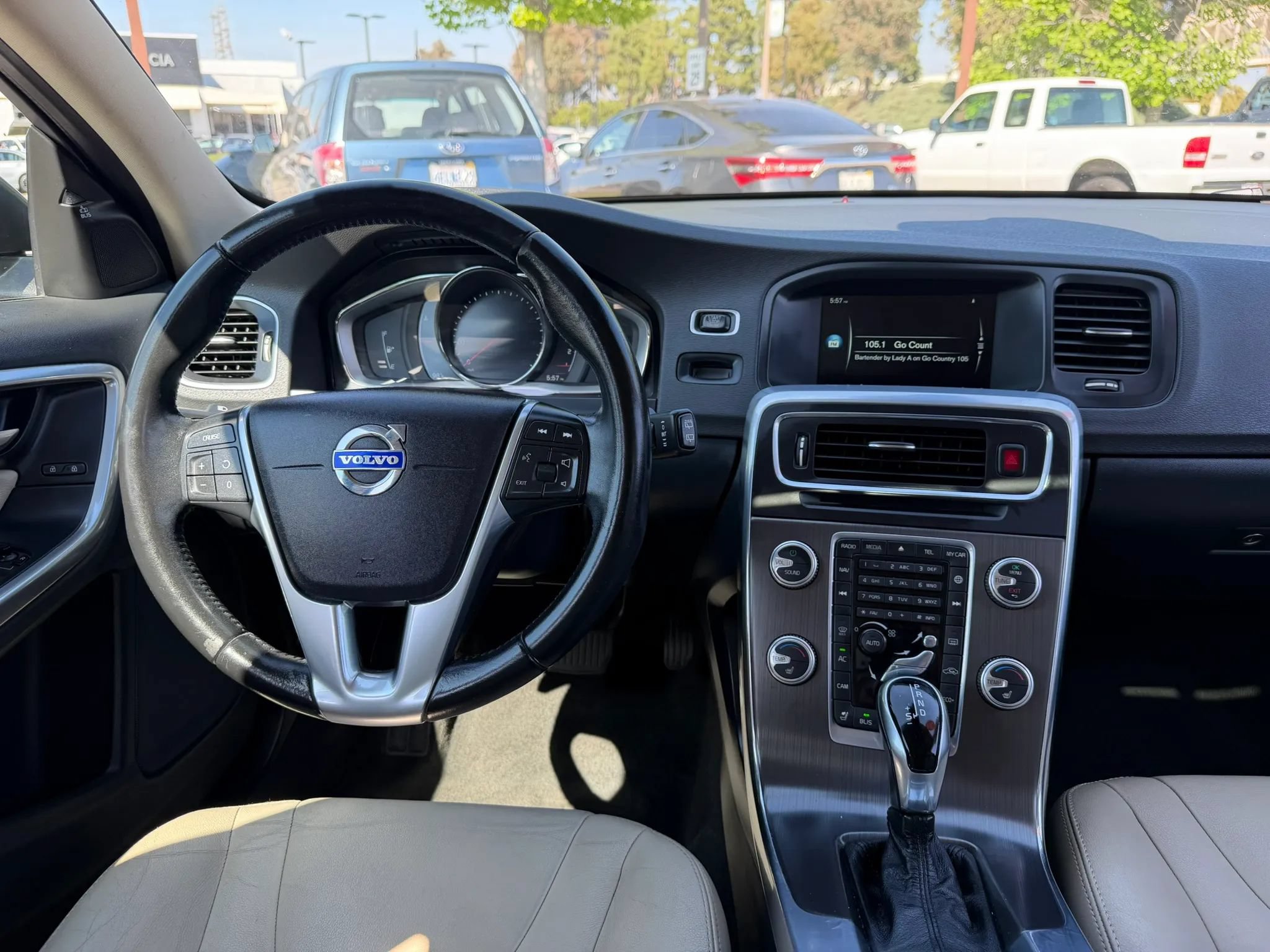 Used 2016 Volvo V60 T5 Premier w/ Convenience Package FWD image 17