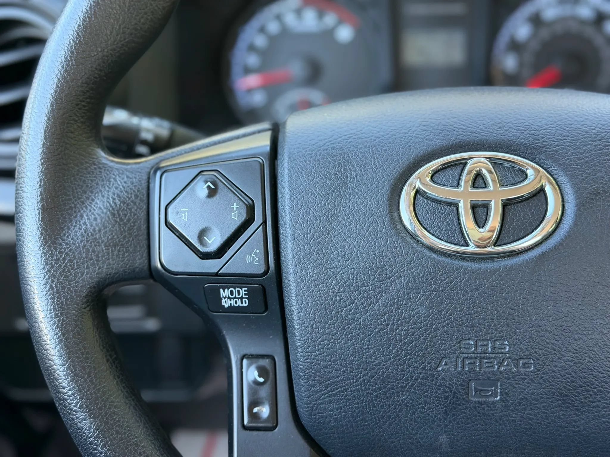 Used 2016 Toyota Tacoma SR RWD image 21