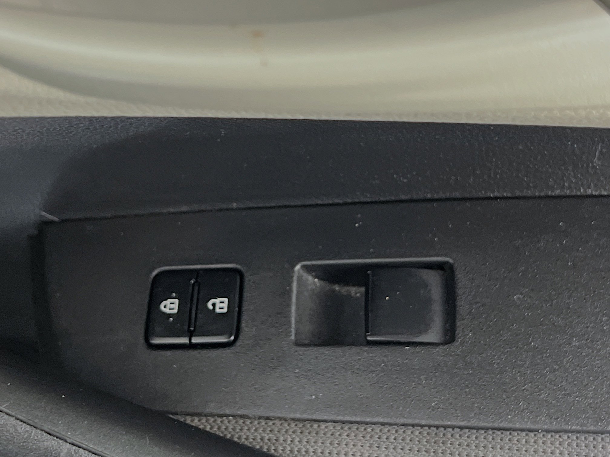 Used 2022 Toyota Corolla LE image 31