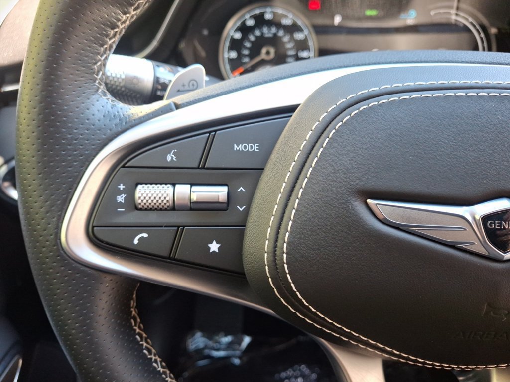 Used 2025 Genesis Electrified GV70 AWD/4WD image 17