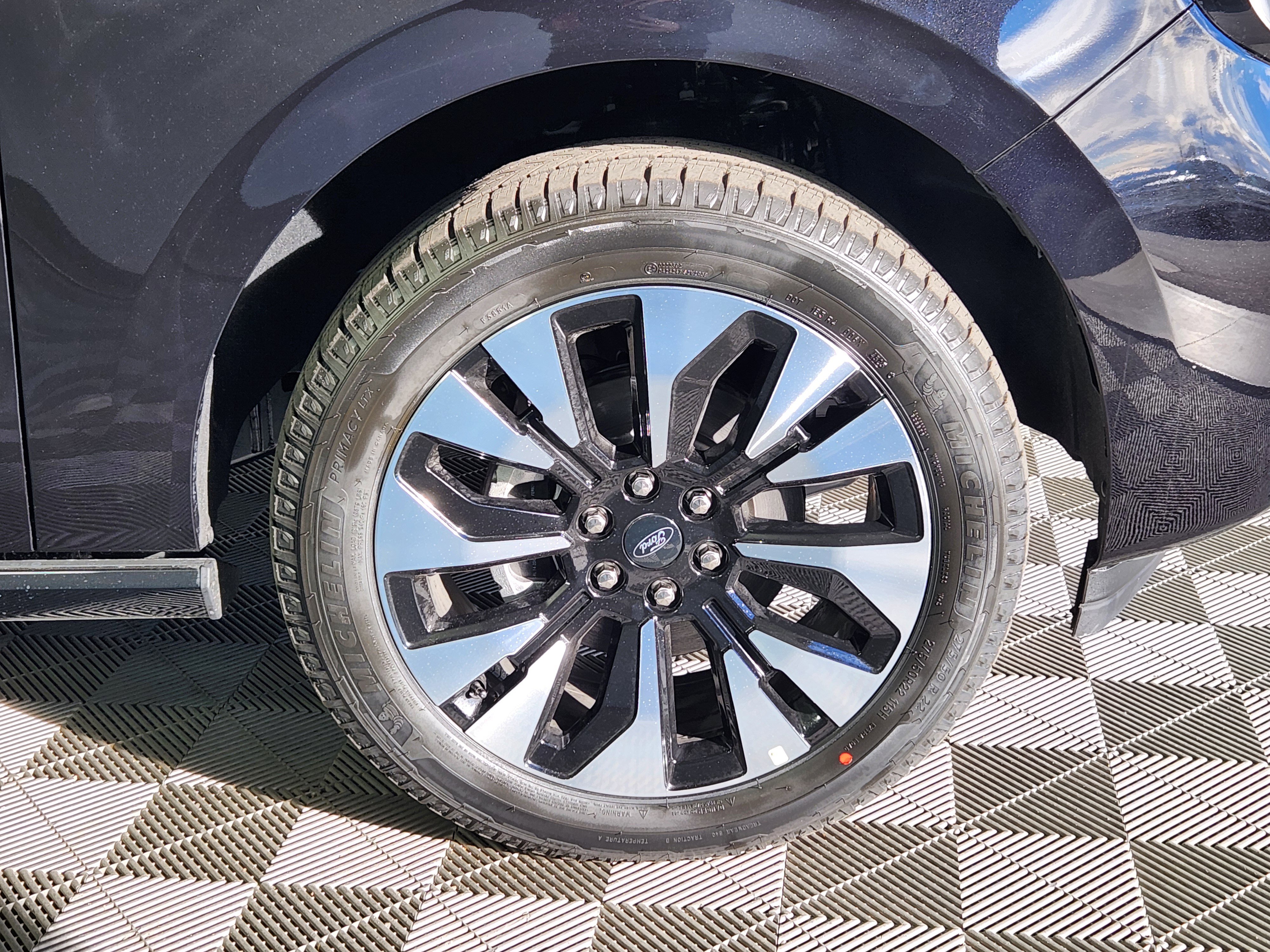 New 2026 Ford Expedition Max Platinum w/ Driver's Package image 9