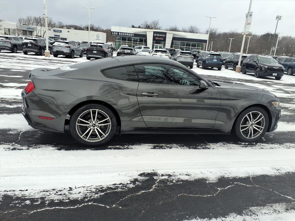 Used 2016 Ford Mustang Premium image 8