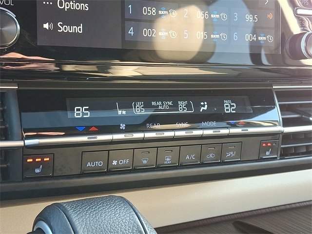 Used 2022 Toyota Sienna XLE image 17