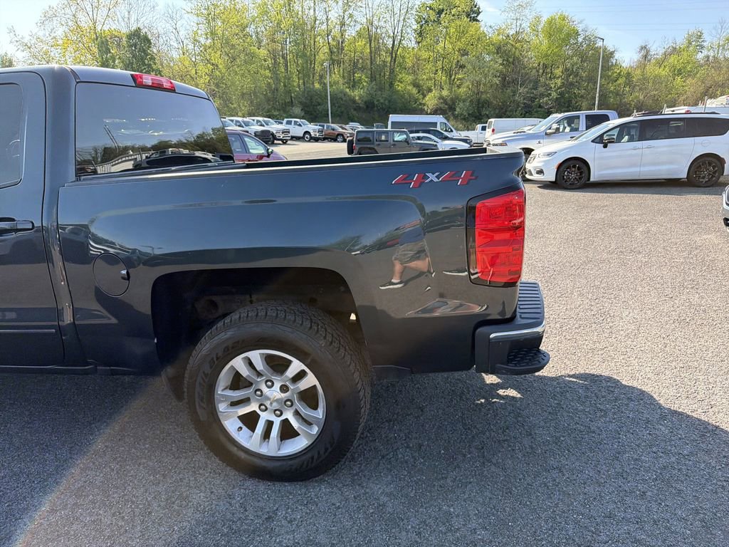 Used 2018 Chevrolet Silverado 1500 LT w/ All Star Edition AWD/4WD image 7