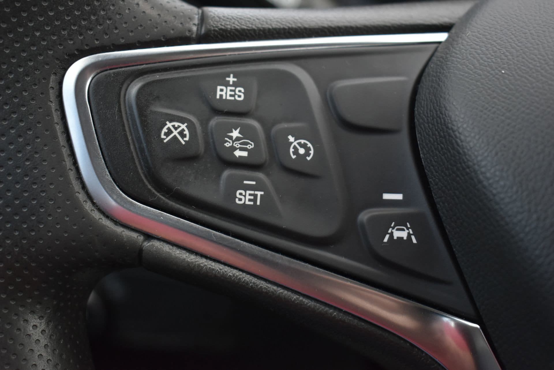 Used 2024 Chevrolet Equinox LS w/ Midnight Edition image 19