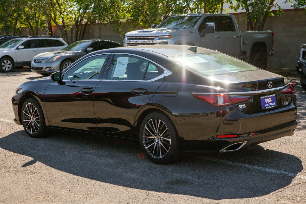 Used 2024 Lexus ES 350 w/ Premium Package FWD image 6