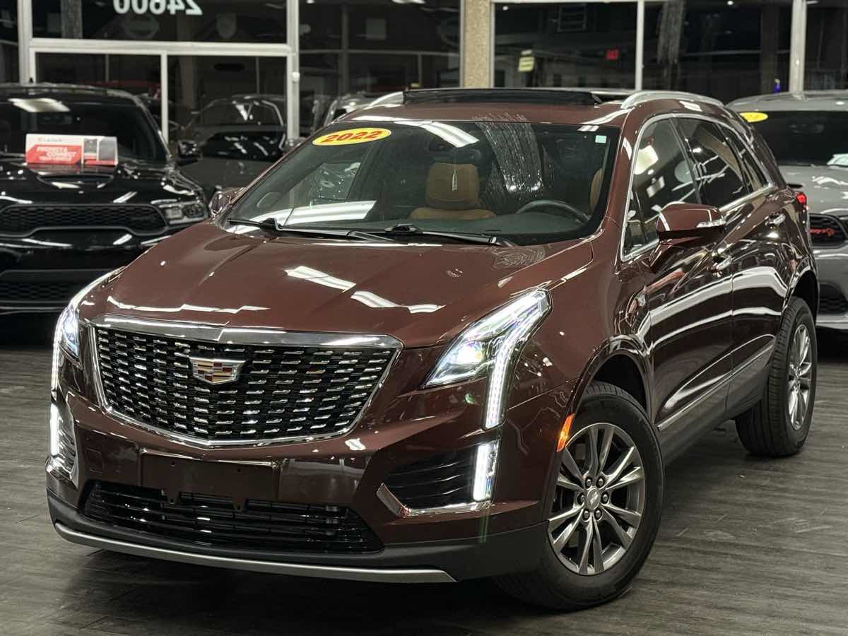Used 2022 Cadillac XT5 Premium Luxury w/ LPO, Floor Liner Package image 6