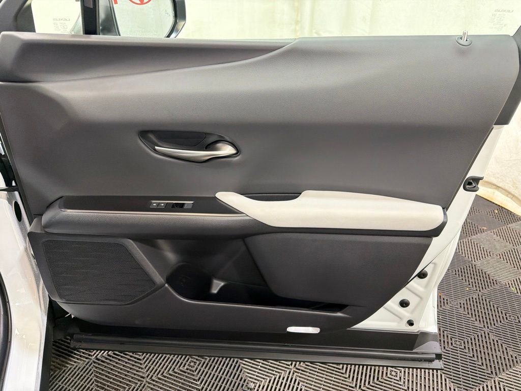 Used 2026 Lexus UX 300h AWD w/ Accessory Package (Z1) image 11