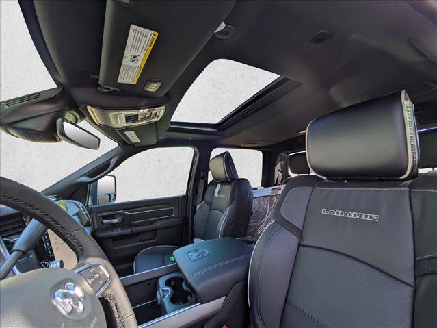 New 2026 RAM 3500 Laramie w/ Sport Appearance Package AWD/4WD image 18