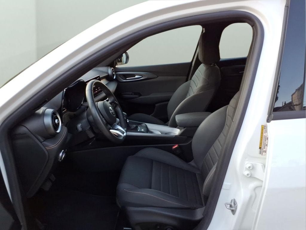 Used 2024 Alfa Romeo Tonale Ti AWD/4WD image 32