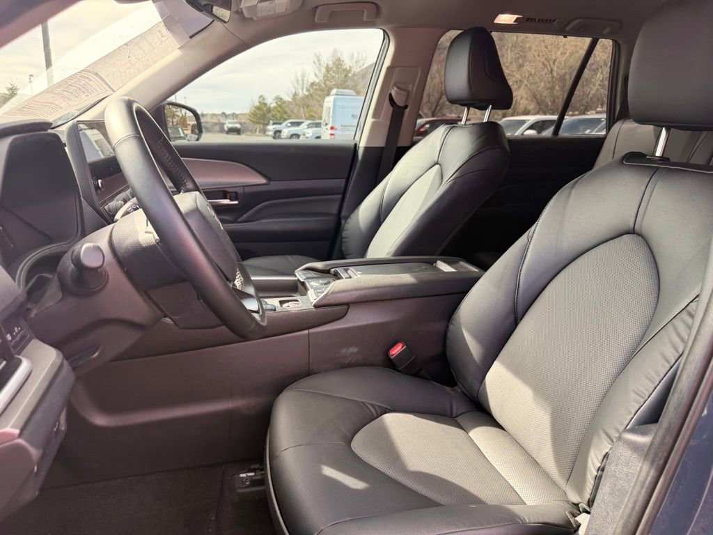 Used 2024 Toyota Grand Highlander XLE image 26