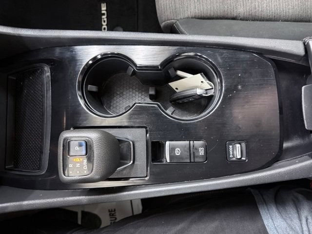 Used 2022 Nissan Rogue SV FWD image 27