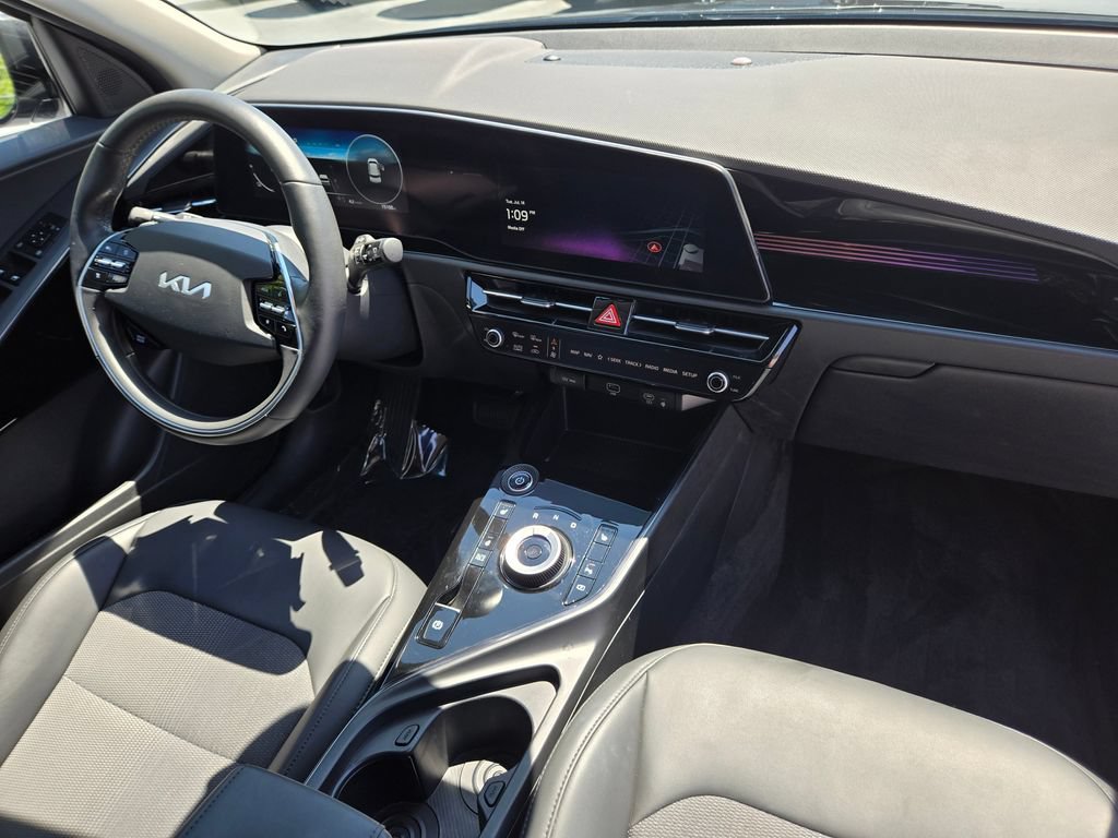 Used 2024 Kia Niro Wind w/ Wind Preserve Package FWD image 11