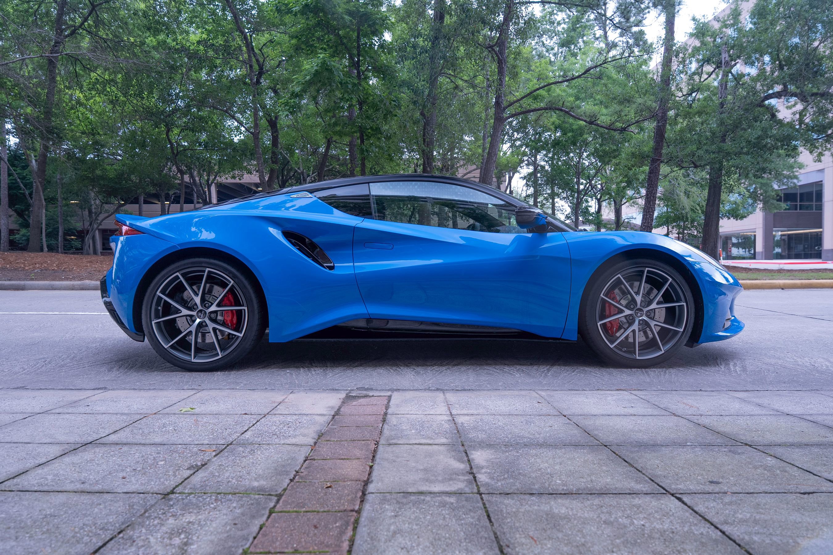New 2026 Lotus Emira SE RWD image 5