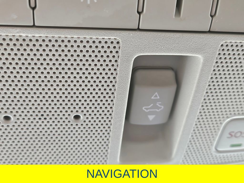 Used 2022 Nissan Armada Platinum w/ Captain's Chairs Package image 9