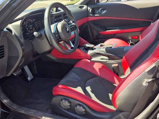 Used 2024 Nissan Z Performance w/ Floor Mat Package RWD image 8