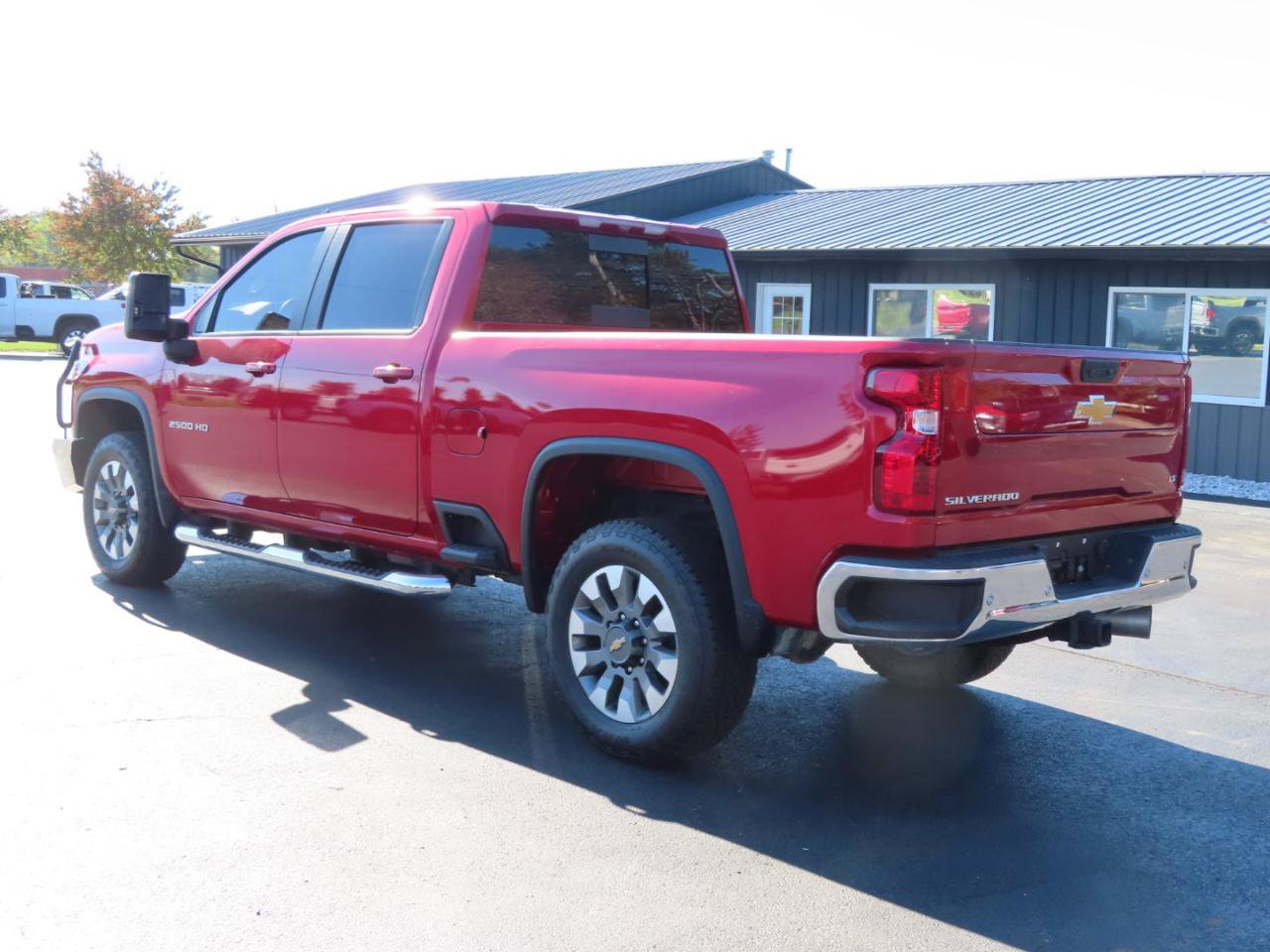 Used 2024 Chevrolet Silverado 2500 LT AWD/4WD image 4