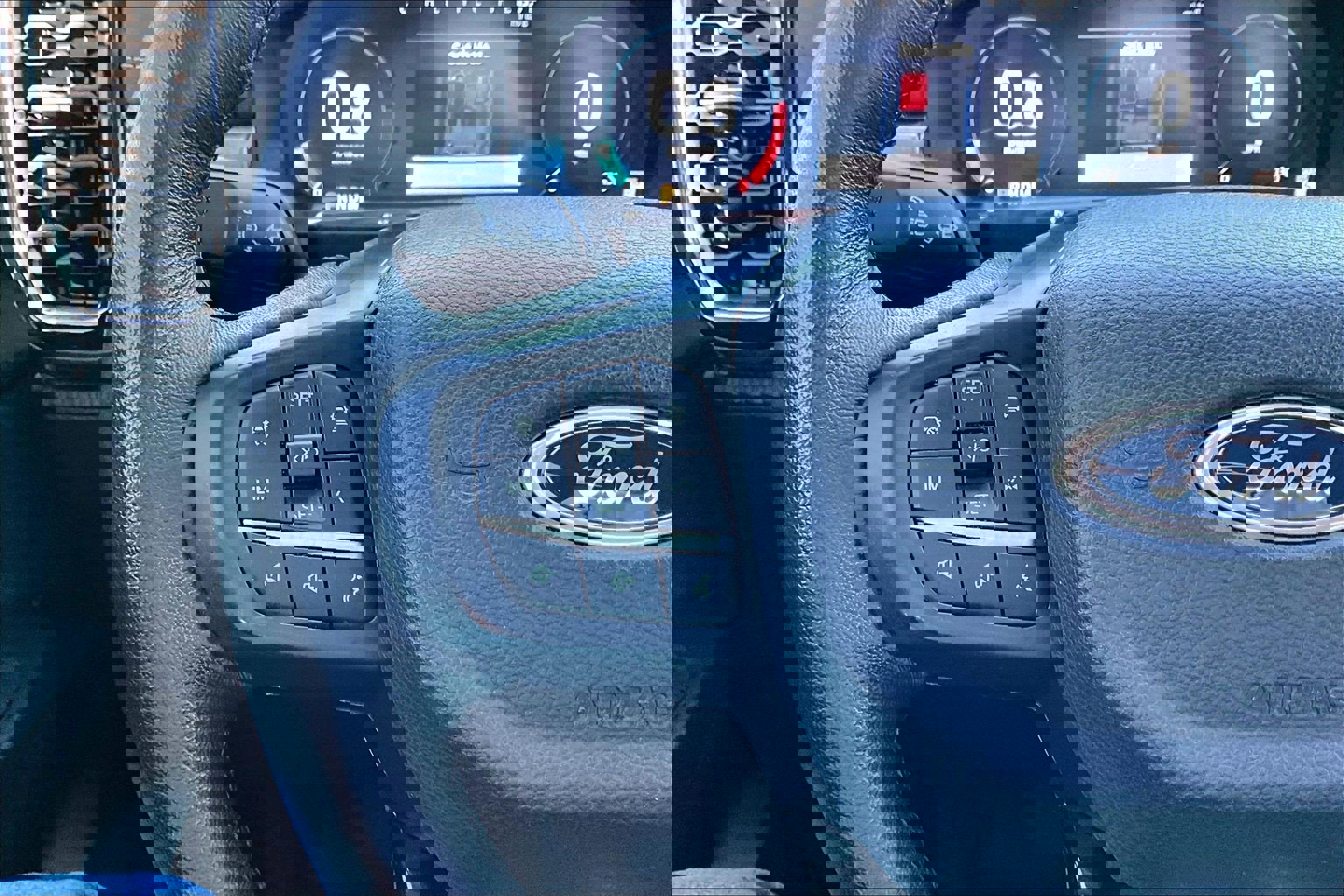 Used 2024 Ford Ranger Lariat w/ FX4 Off-Road Package image 12