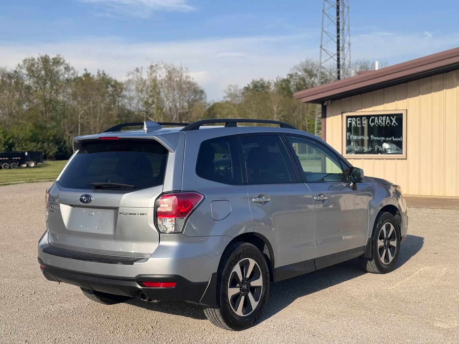 Used 2018 Subaru Forester 2.5i Premium AWD/4WD image 6