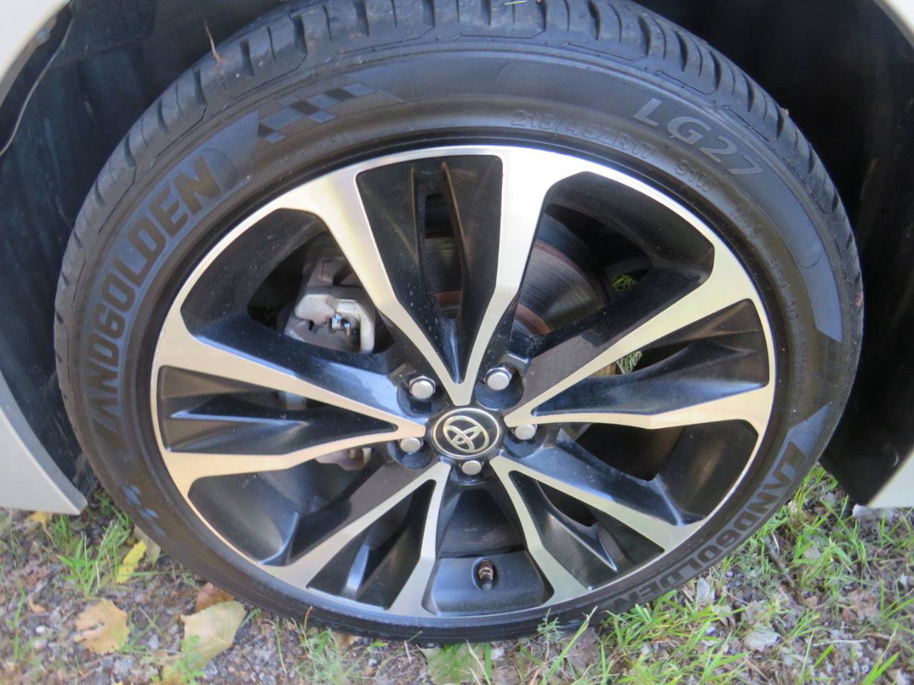 Used 2017 Toyota Corolla SE FWD image 31