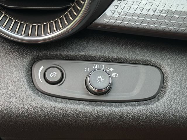 New 2026 Chevrolet Trax ACTIV FWD image 23
