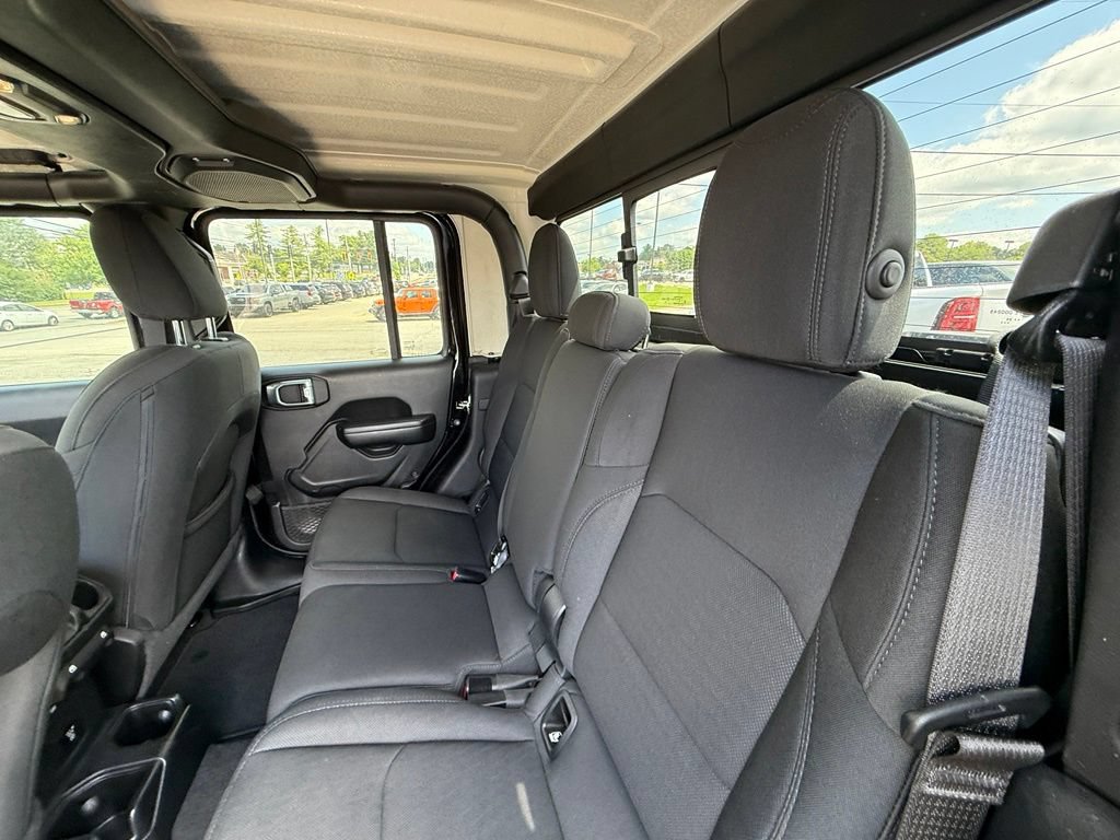 Used 2021 Jeep Gladiator Sport AWD/4WD image 26