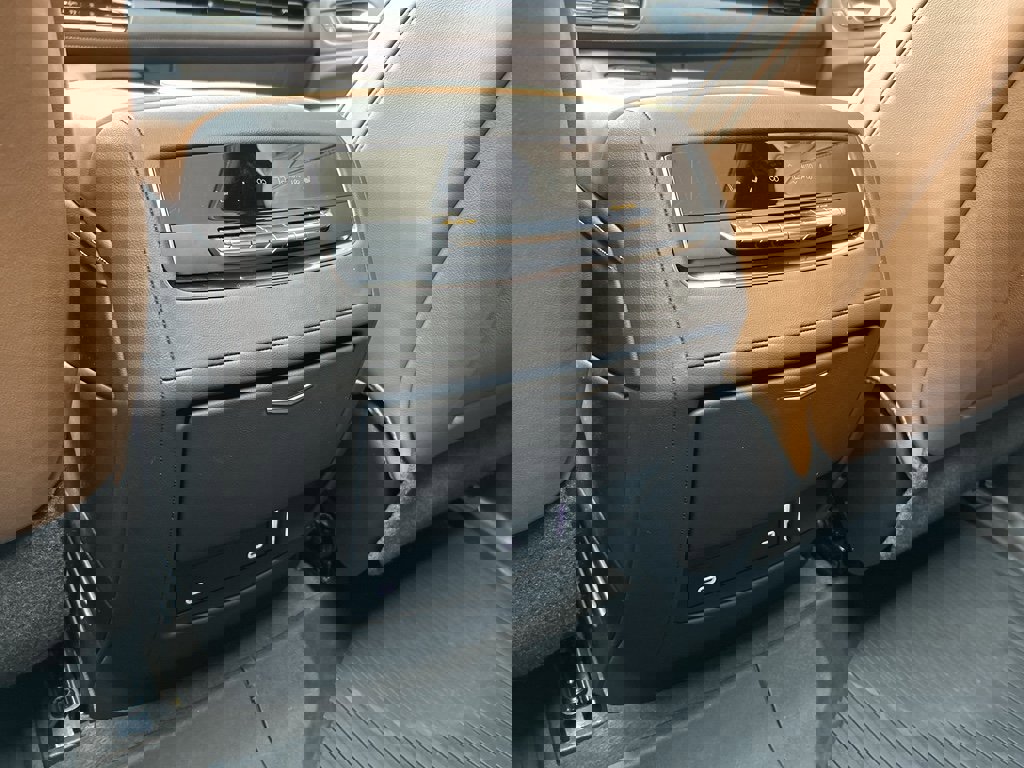 Used 2022 Cadillac Escalade Sport w/ Touring Package image 18