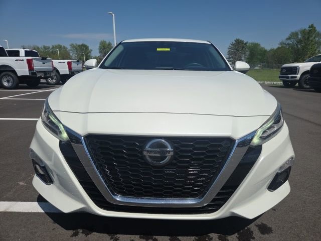 Used 2020 Nissan Altima 2.0 Platinum FWD image 3