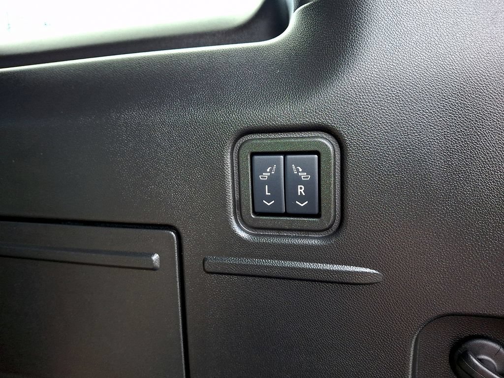 Used 2025 GMC Hummer EV 3X AWD/4WD image 30