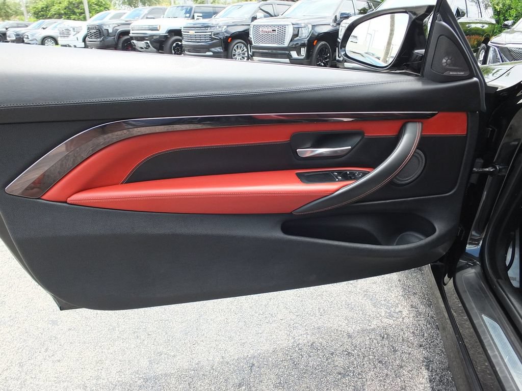 Used 2018 BMW M4 Coupe w/ Competition Package RWD image 28