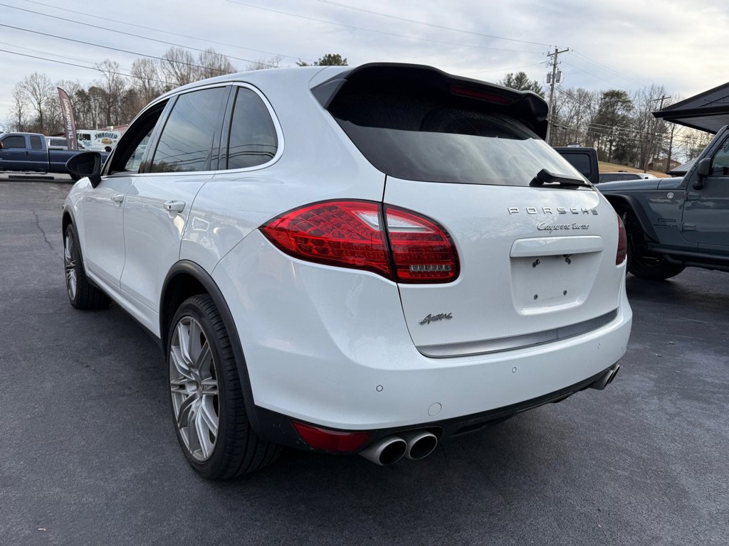 Used 2013 Porsche Cayenne Turbo w/ Premium Pkg Plus image 25