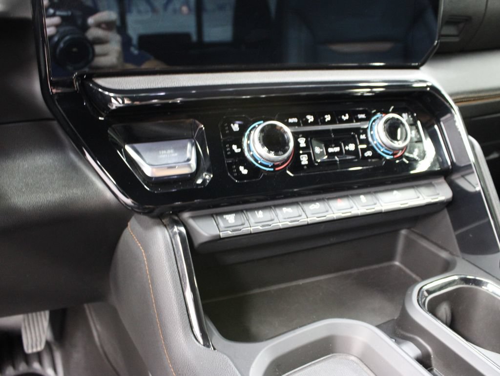 Used 2024 GMC Sierra 2500 AT4 w/ AT4 Preferred Package AWD/4WD image 70