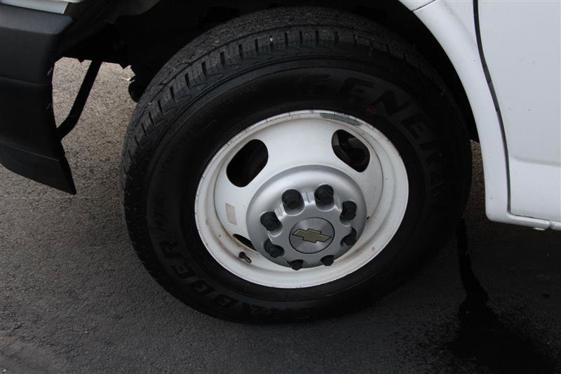 Used 2024 Chevrolet Express 3500 w/ Power Convenience Package image 24