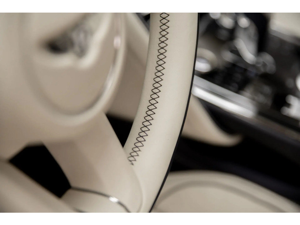 Certified 2023 Bentley Flying Spur V8 AWD/4WD image 25