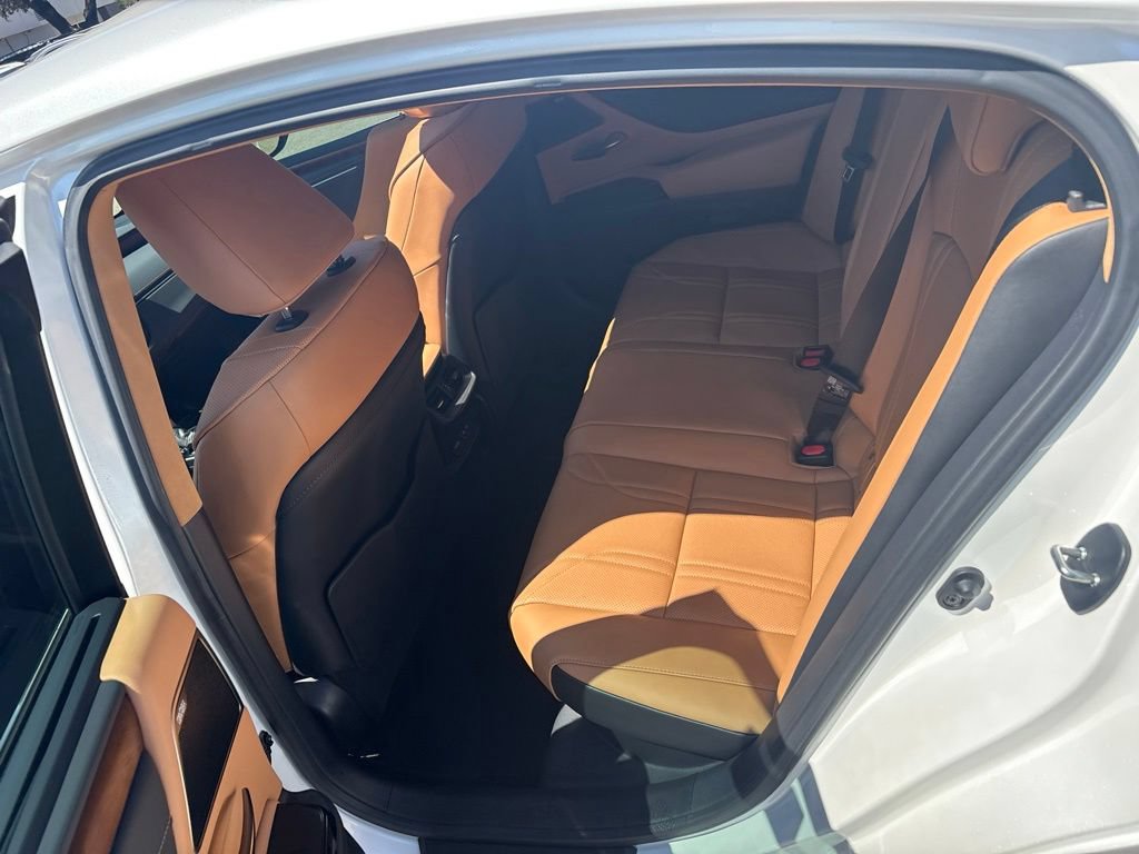 Certified 2024 Lexus ES 300h Ultra Luxury FWD image 20