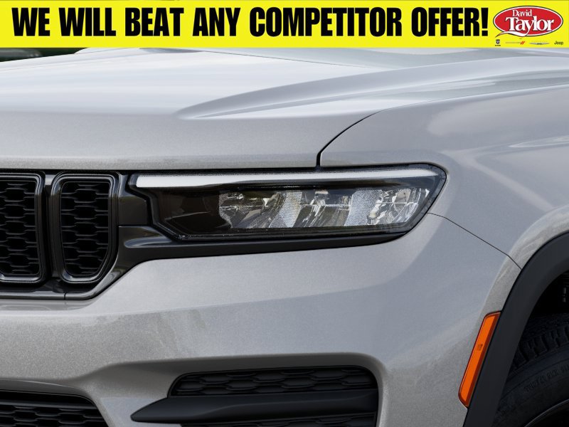 New 2025 Jeep Grand Cherokee Altitude AWD/4WD image 11