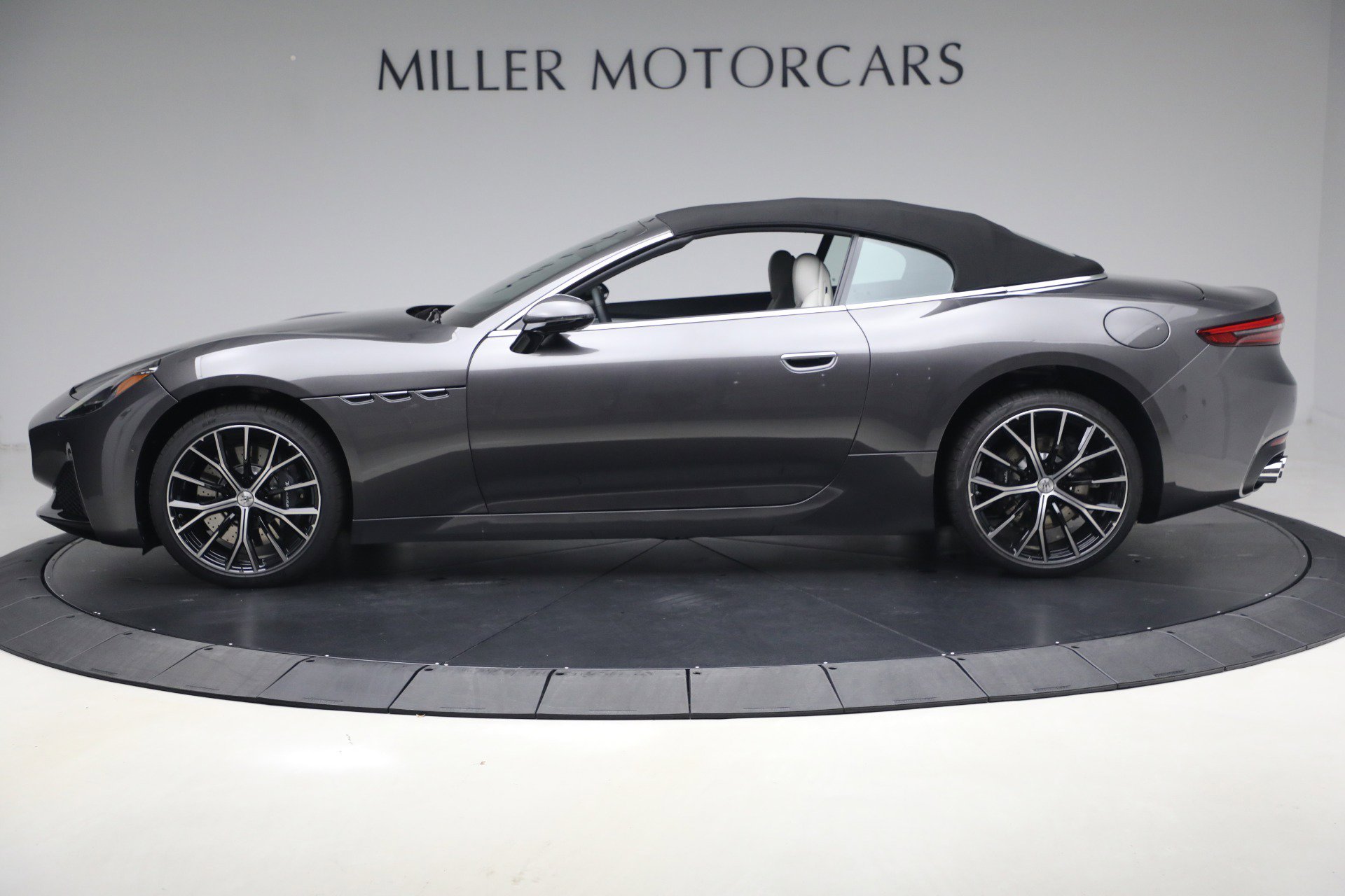 New 2026 Maserati GranCabrio Modena image 14