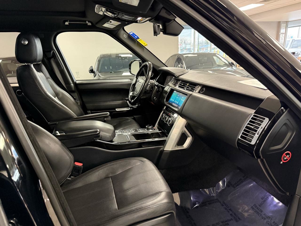 Used 2017 Land Rover Range Rover Supercharged image 27