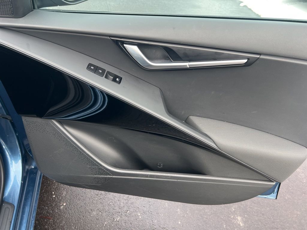 Certified 2024 Kia Niro EX image 22