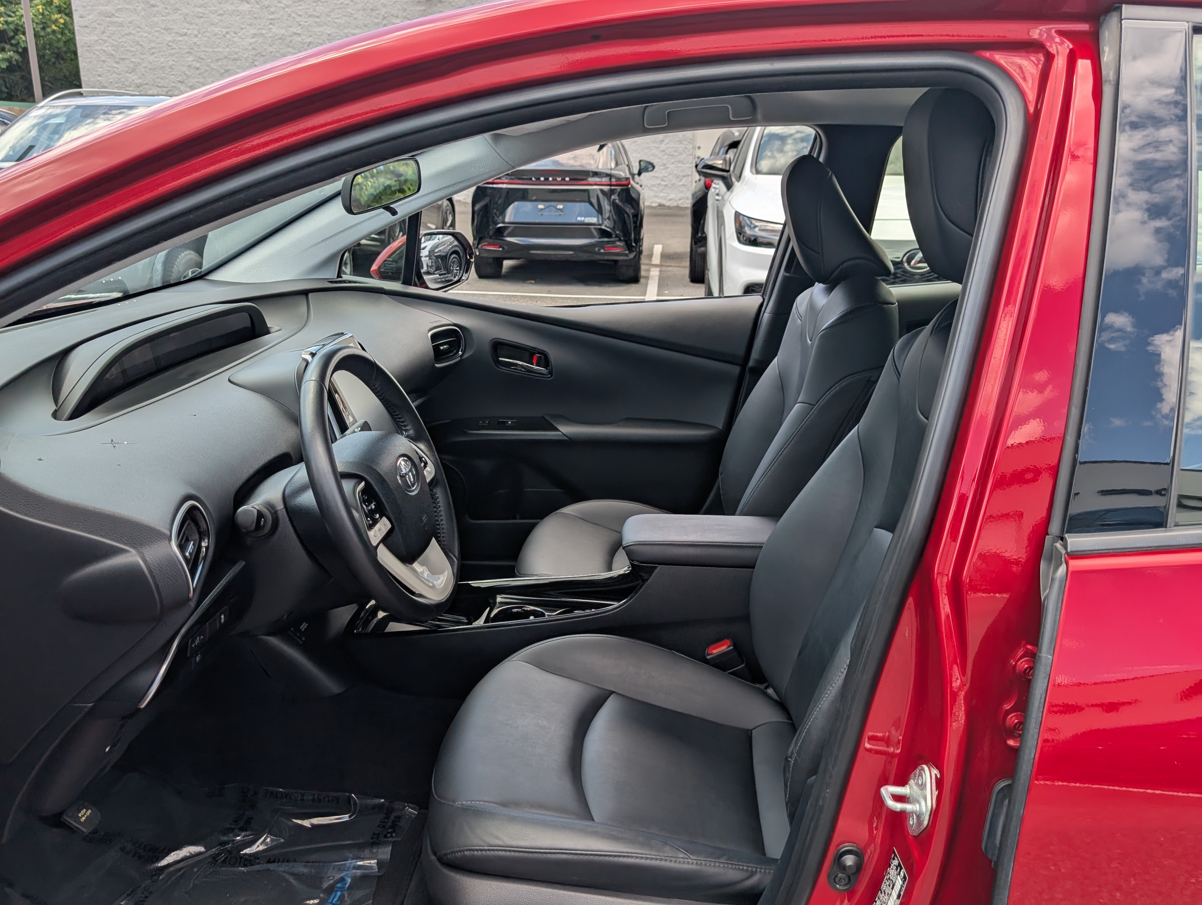 Used 2017 Toyota Prius Prime Premium w/ Carpet Mat Package FWD image 11