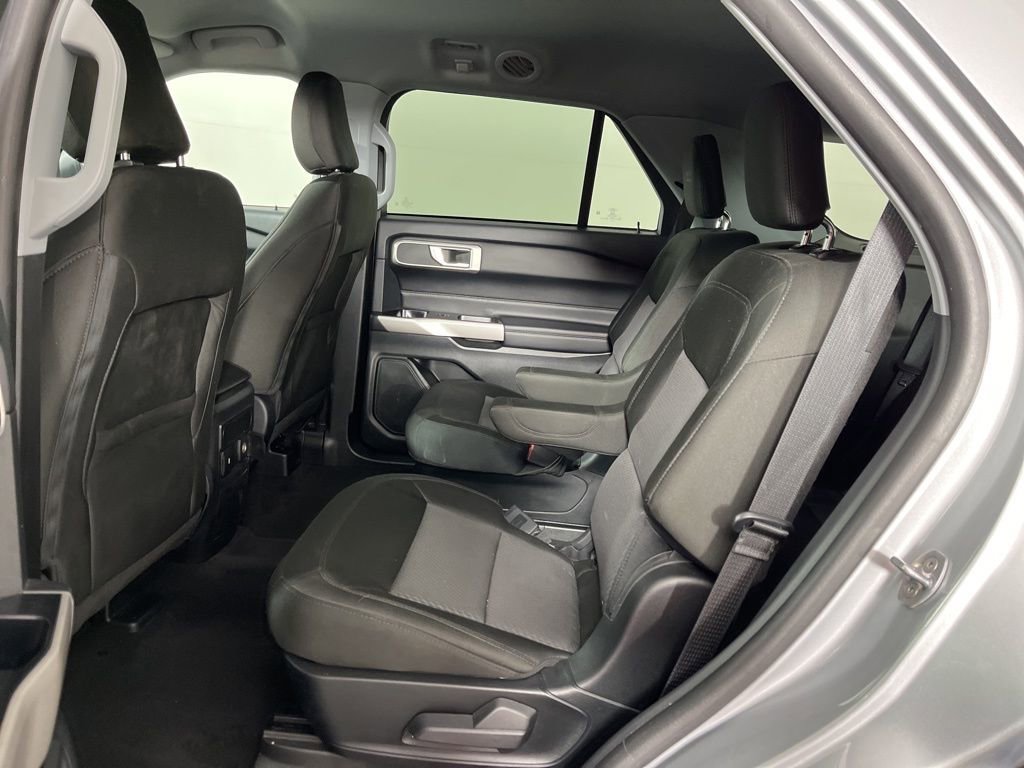 Used 2023 Ford Explorer XLT image 25