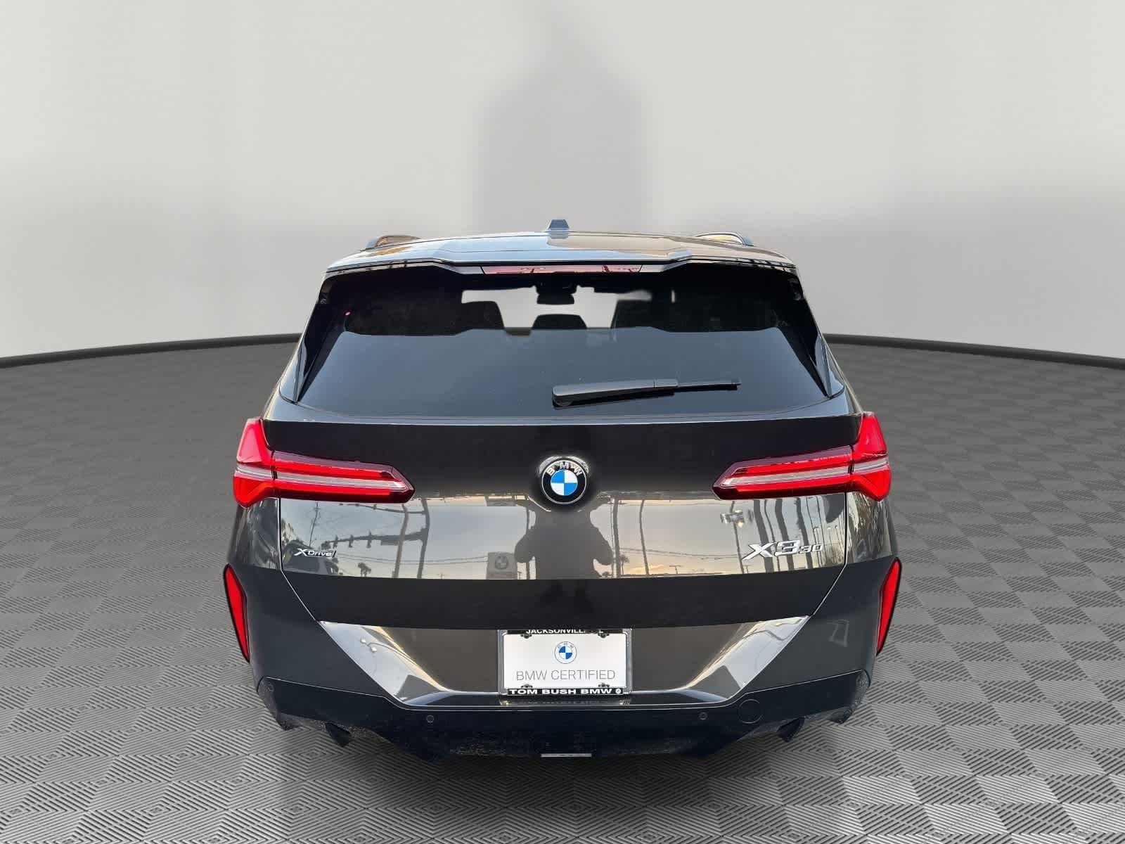 Certified 2025 BMW X3 xDrive30i w/ M Sport Package image 4