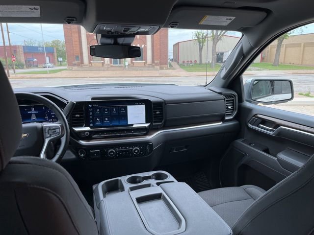 Used 2025 Chevrolet Silverado 1500 LT w/ Safety Package AWD/4WD image 23