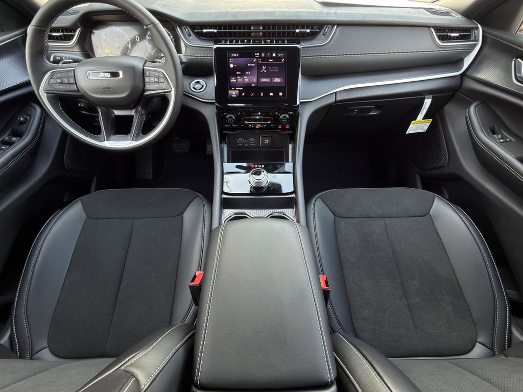 New 2025 Jeep Grand Cherokee L Altitude AWD/4WD image 10