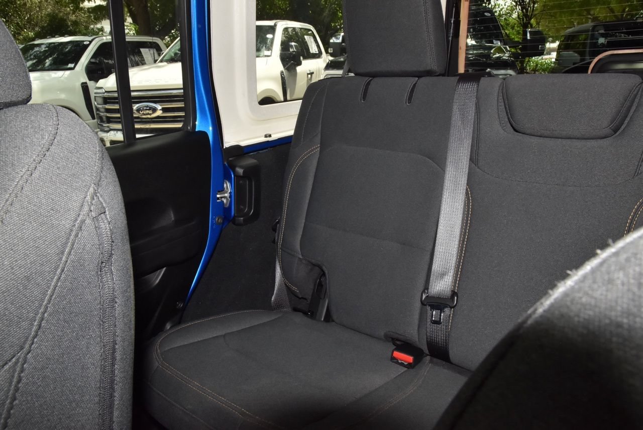 Used 2024 Jeep Wrangler Unlimited Sport AWD/4WD image 20