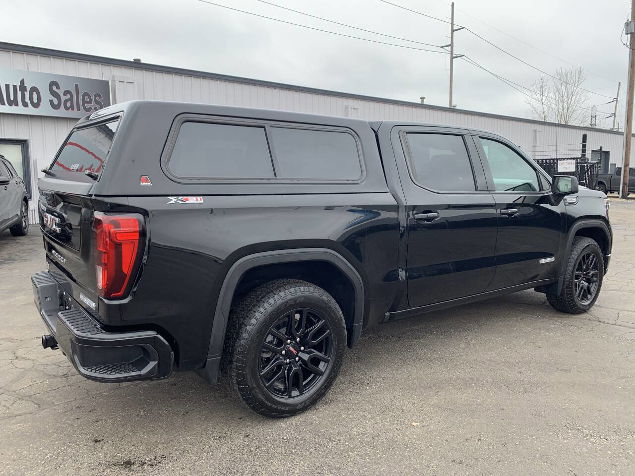 Used 2023 GMC Sierra 1500 Elevation w/ X31 Off-Road Package image 8