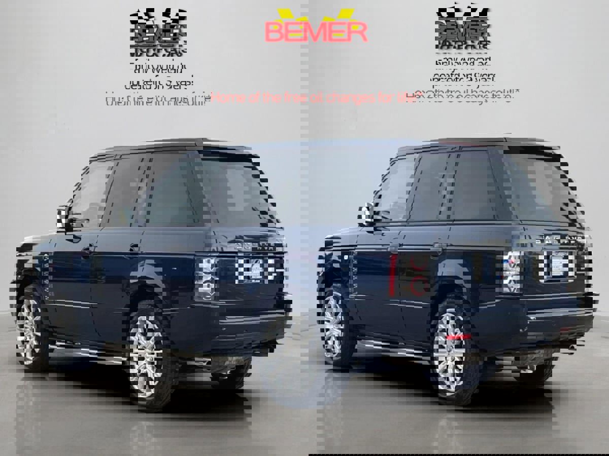 Used 2011 Land Rover Range Rover Supercharged AWD/4WD image 3